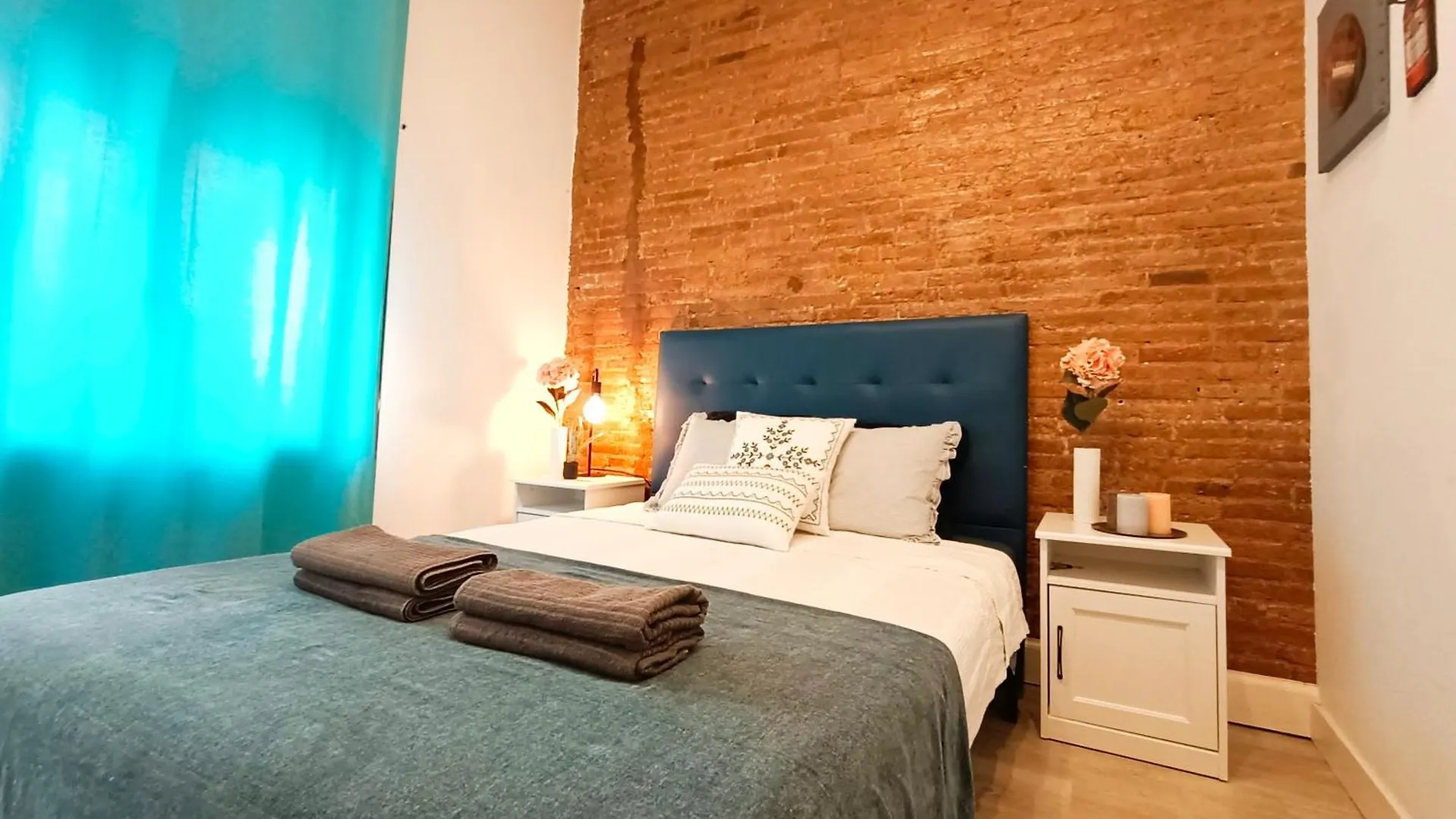 Hostel Centric Rooms In Barselona