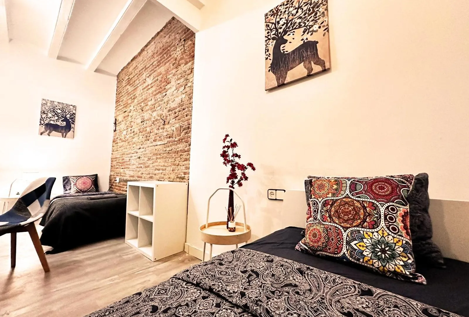 Centric Rooms In Barselona Hostel